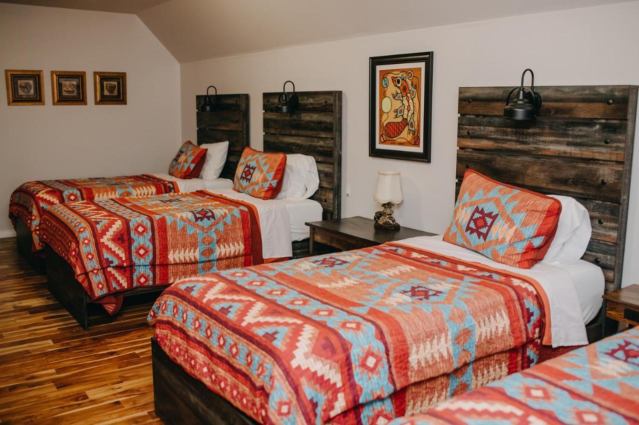 The Lodge At Lakeshore Belle River Ngoại thất bức ảnh